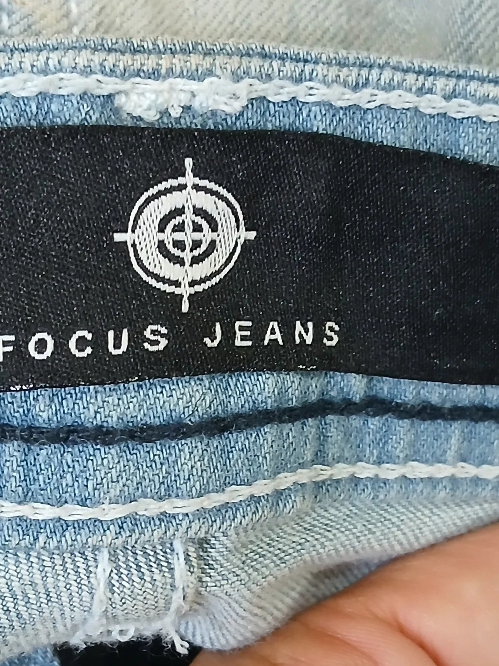 FOCUS Light Wash Denim Jeans - Size 40